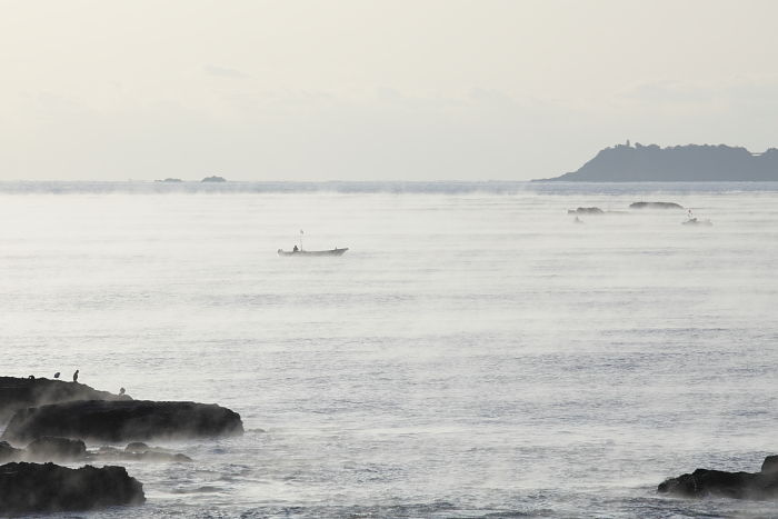 モノクロっぽい海霧
