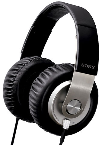 MDR-XB700