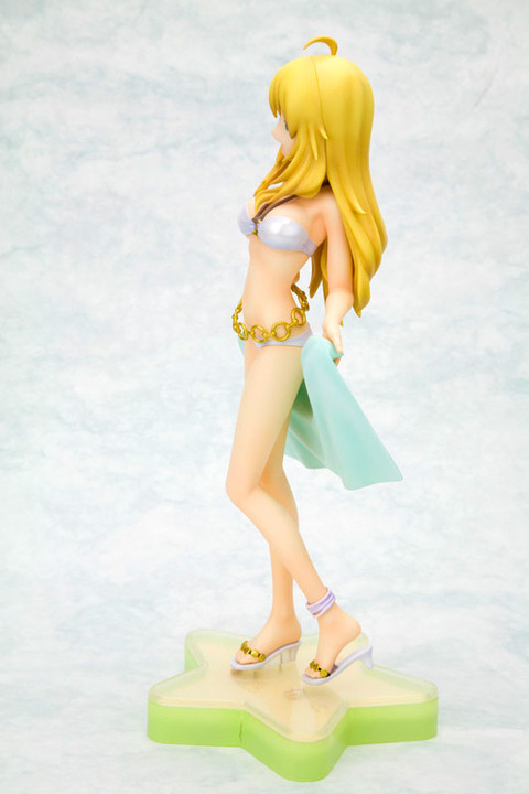 FIG-MOE-5705_05