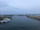 西川名の港