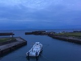 西川名の港