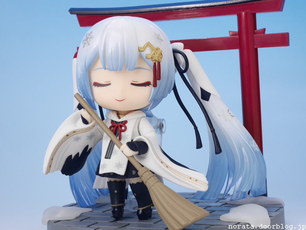 ねんどろいど_雪ミク_タンチョウ巫女Ver(28)