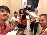 スネアをはだかで担いで飛び込んだ
