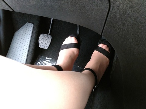 Left_foot_braking
