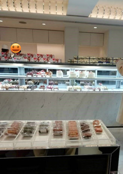 アテスウェイ店内