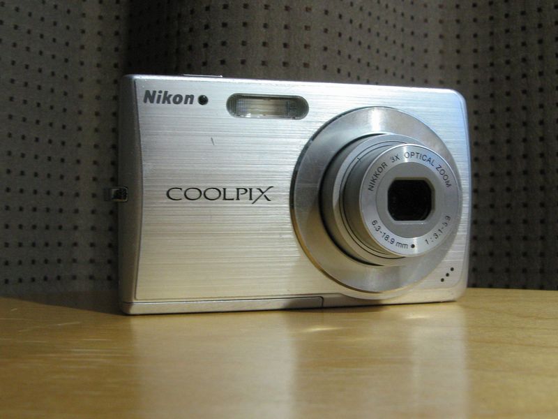 ³COOLPIX_S200_FF