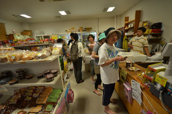 港の売店