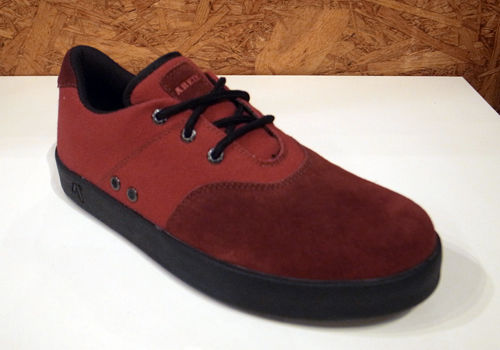 AREth PLUG RED