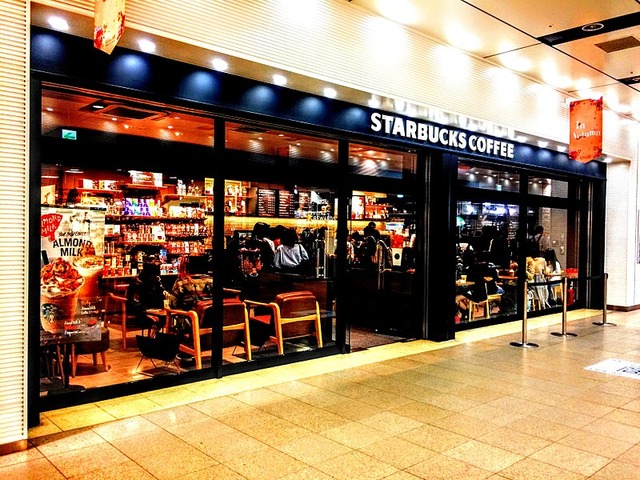 800px-STARBUCKS_CoCoLo_Nagaoka_2F