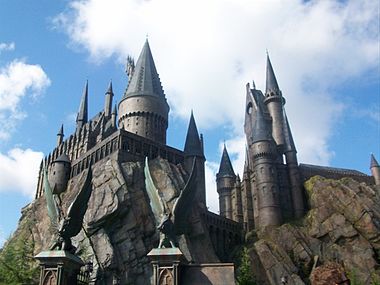 380px-Hogwarts_at_Wizarding_World