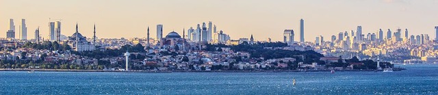 1000px-Istanbul_panorama_and_skyline