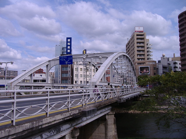 1280px-Morioka-Kaiunbashi-bridge
