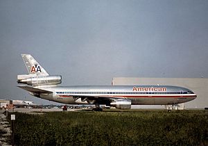 McDonnell_Douglas_DC-10-10,_American_Airlines_JP5931060