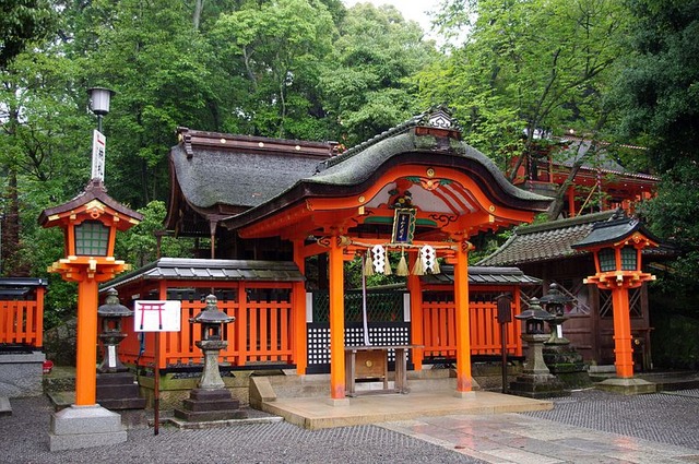 800px-20100714_Kyoto_Fushimi_Inari_1728