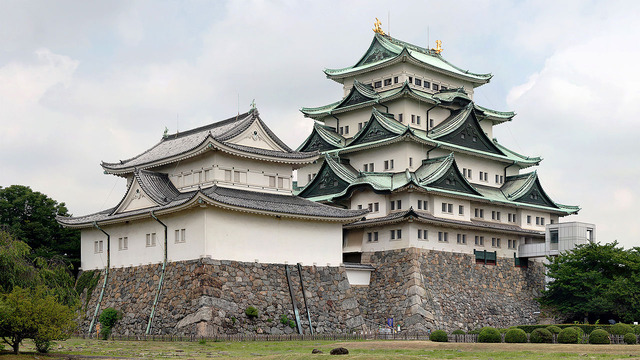 1280px-Nagoya_Castle(Larger)