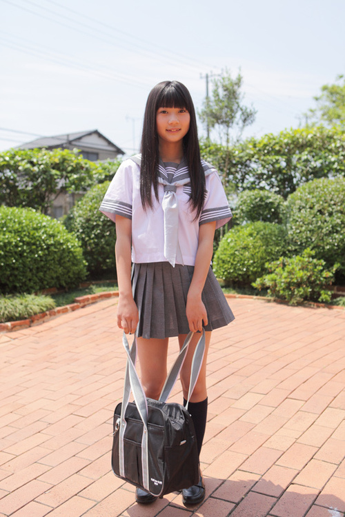 ジュニアアイドル水城るな(15)ちゃん爽やかな妖精のおっぱい画像40枚画像2