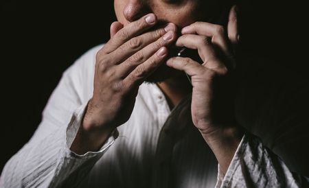 広告の校閲業務での奇妙な依頼
