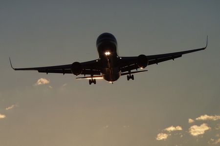 AIによる航空機操縦を実験