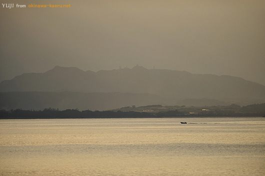 本部半島金色夕景-1