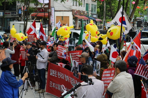 【韓国の反応】日韓のマスコミが報道しない韓国の「親日デモ」の様子を見てみよう