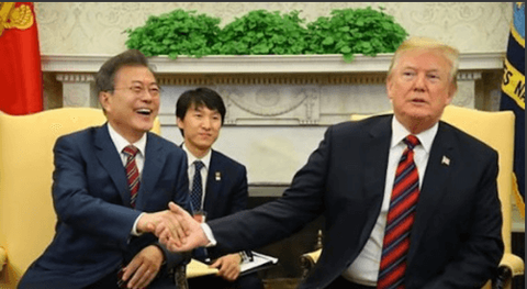 【韓国の反応】韓国人「トランプとの2分の会談…また国際的なコメディアンを認証したムンジェイン」　