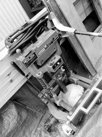 20120419141911_p138