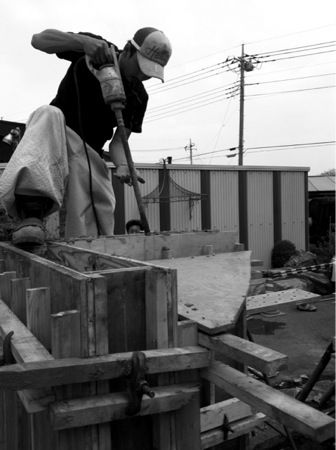 20120426131239_p237