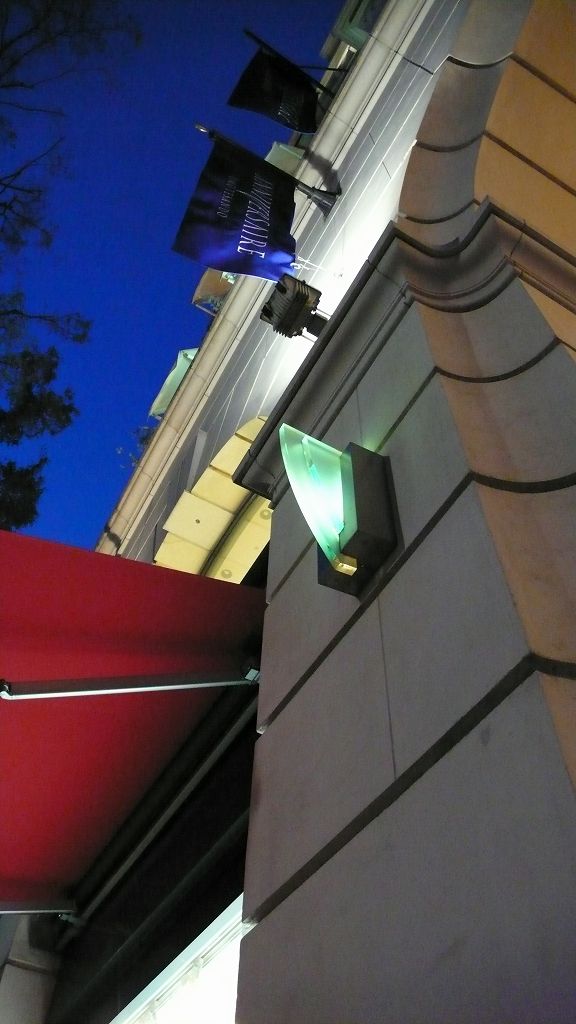 オープンカフェ Anniversaire アニベルセル 表参道 温泉人 おふろうど ライフ