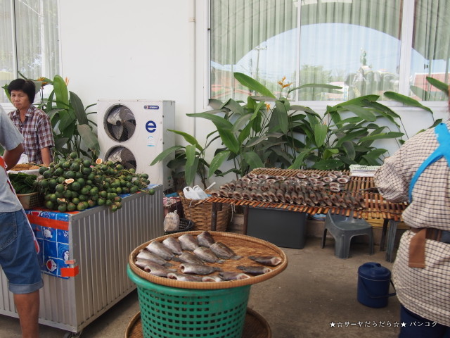 Wat Saman Rattana Ram 市場 チャチュンサオ