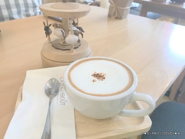 ROUND ABOUT bangkokcafe ekamai エカマイ カフェ (2)