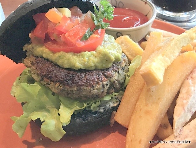 BROCCOLI REVOLUTION ベジタリアン バンコク カフェ (8)