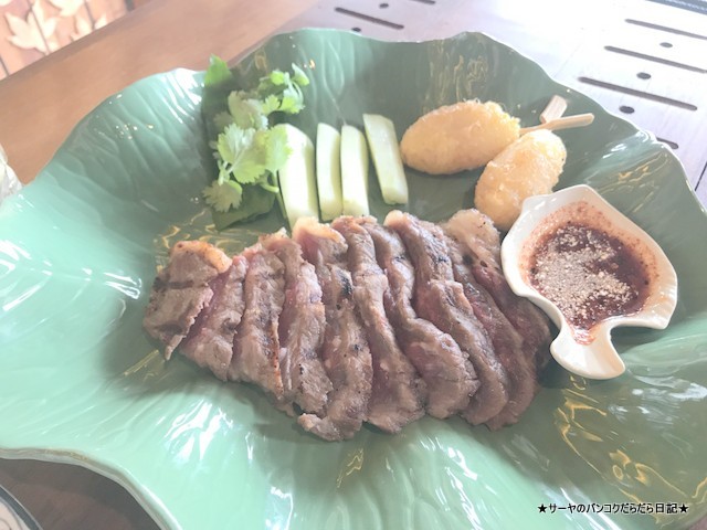 Supanniga Eating Room by Khun Yai Roots Coffee wat Arun (10)