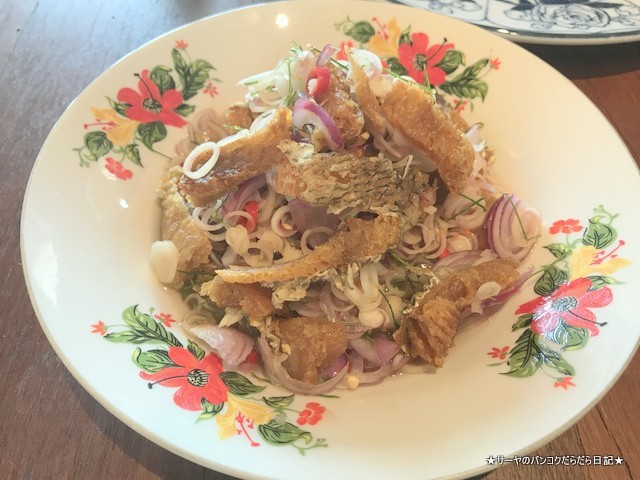 Supanniga Eating Room by Khun Yai Roots Coffee wat Arun (7)