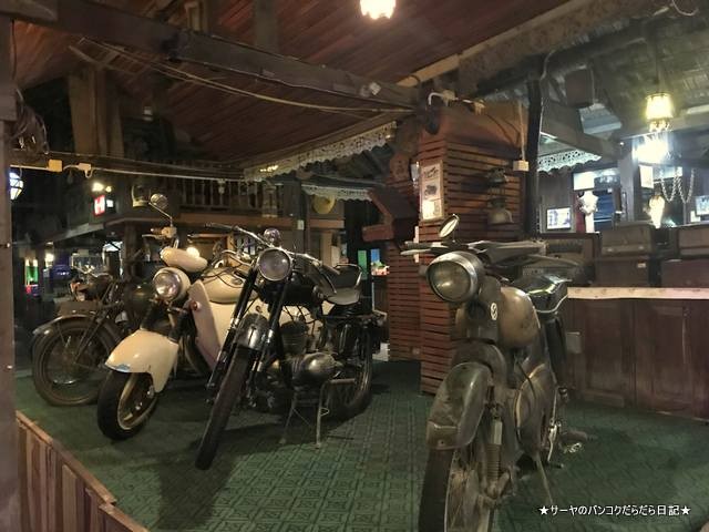 Antique House Chiangmai チェンマイ レストラン (11)