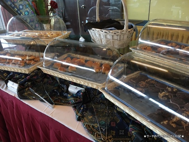 12 Hotel Breakfast (4)