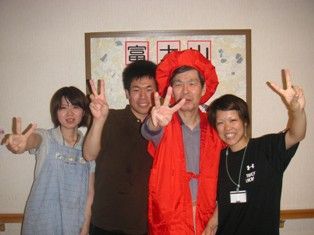 スタッフとちゃんちゃんこ.jpg