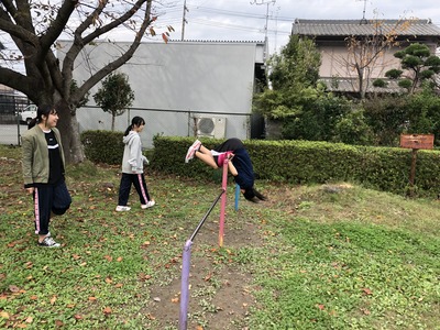 09