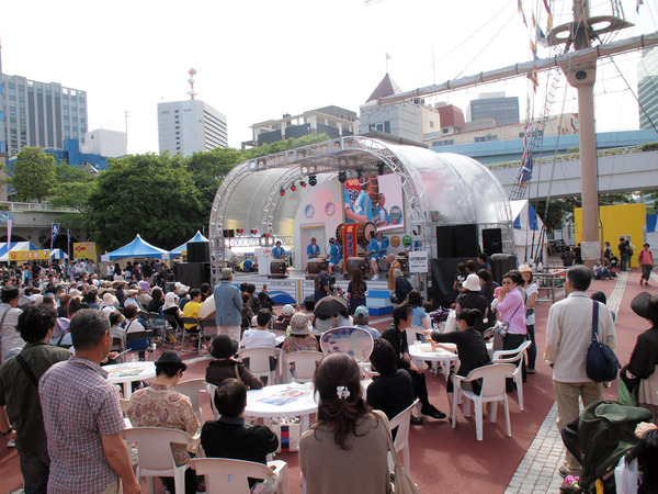 島じまん会場