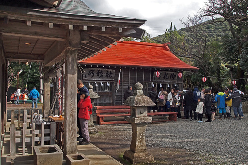 優婆夷宝明神社