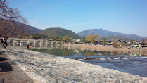 ①嵐山よりの愛宕山