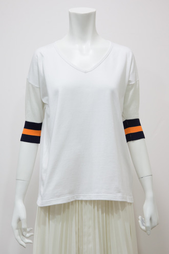 BS8R8957