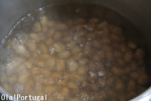 ポルトガル料理:Feijoada フェイジョアーダ(豆と肉の煮込み)