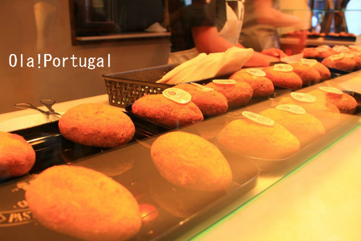 Pasteis de Bacalhau com quejo:チーズ入り干しタラのコロッケ