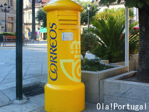 Correos スペインの郵便ポスト