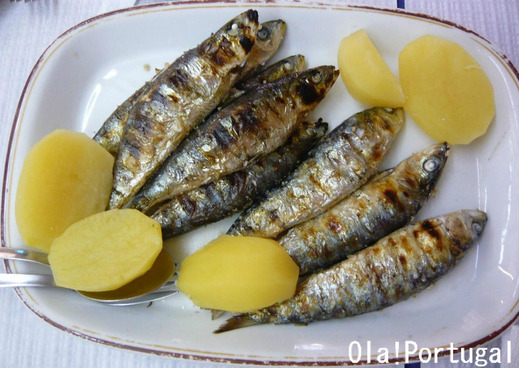 ポルトガル料理:Saldinhas Assadas (イワシの塩焼き)