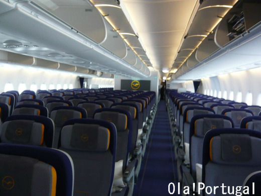 A380の機内(1階:エコノミー)