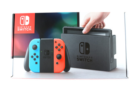 171110_you_can_buy_nintendo_switch_now_0-w960