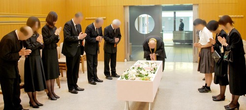 堺市立斎場でのお別れ