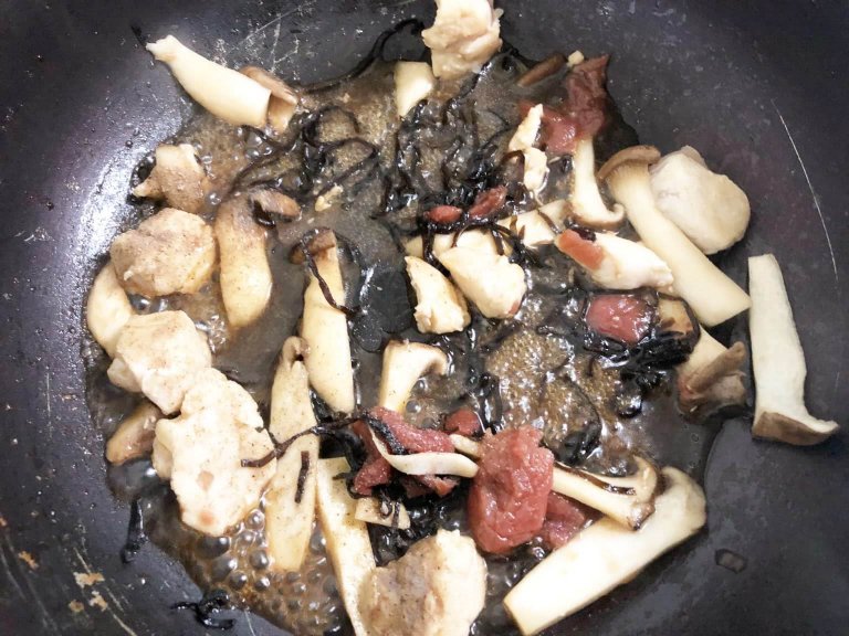 元カフェ店員が教えます!梅干しとささみとエリンギで「低カロリーな和風パスタ」♡2