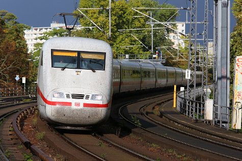 800A8389